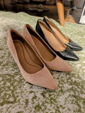 Set of 2 Pairs: Classic Pointed-Toe Women's Paige Pumps in Black and Blush